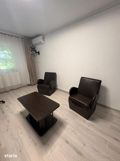 Apartament cu 2 camere decomandat în Podul de Fier