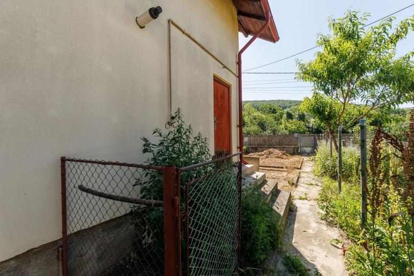 Casă individuală cu 3 camere cu Canalizare în Ștefănești