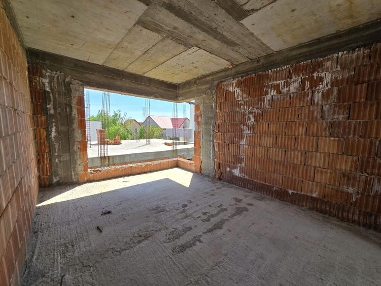 Casă individuală cu 4 camere cu Garaj în Corbeanca