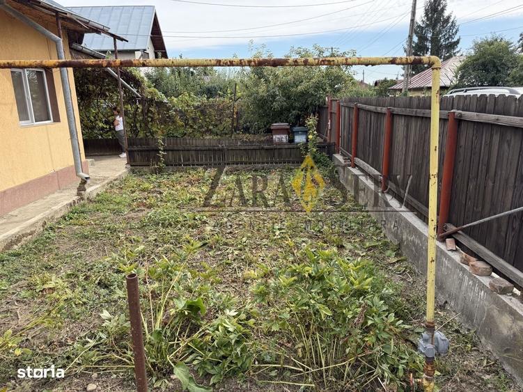 Casă cu 4 camere decomandat cu Teren 427 Mp în Valea Călugărească