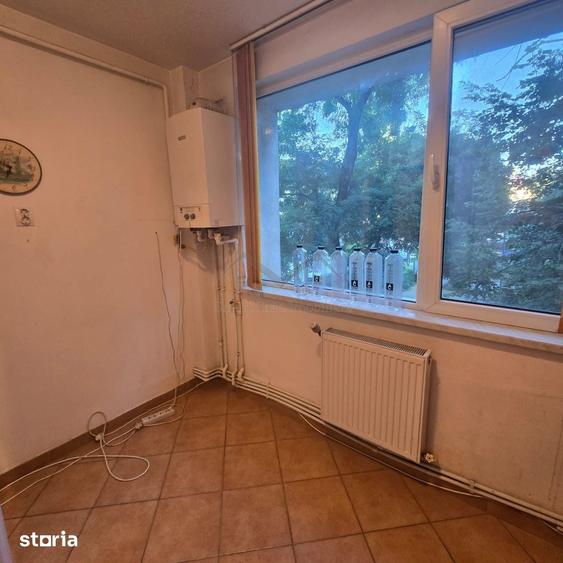 Apartament cu 2 camere semidecomandat în Piața Unirii