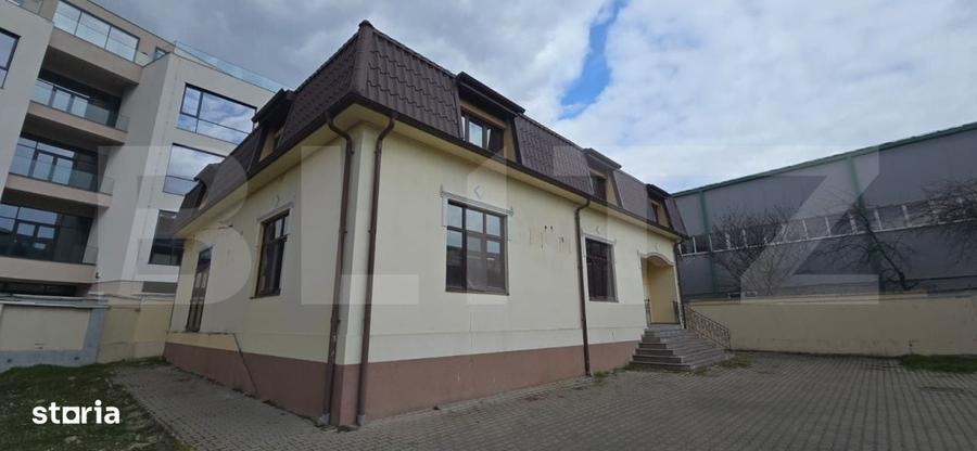 Spațiu comercial, de 435 mp, în Central