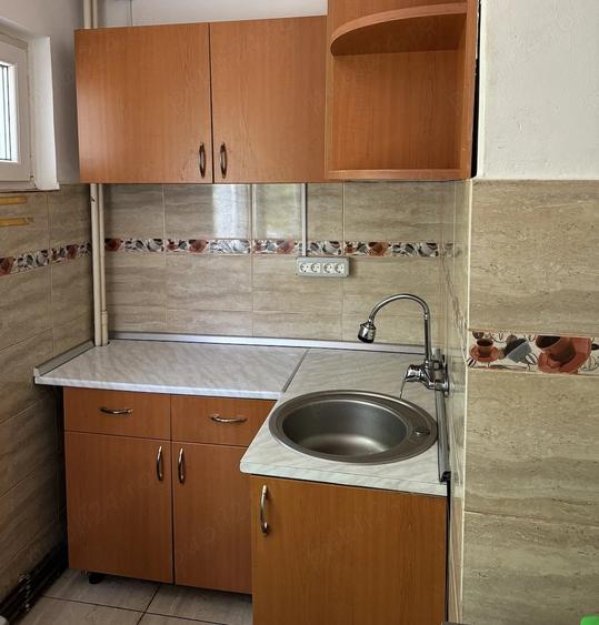 Apartament cu 2 camere semidecomandat în Dacia