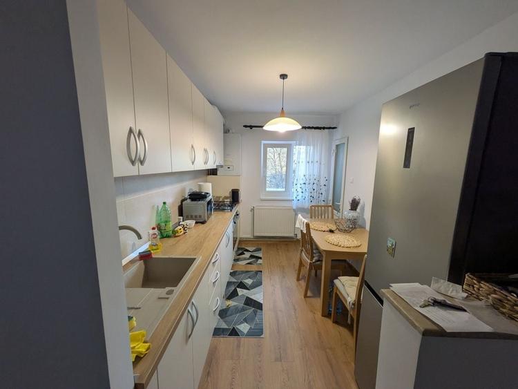 Apartament cu 2 camere decomandat în Zorilor