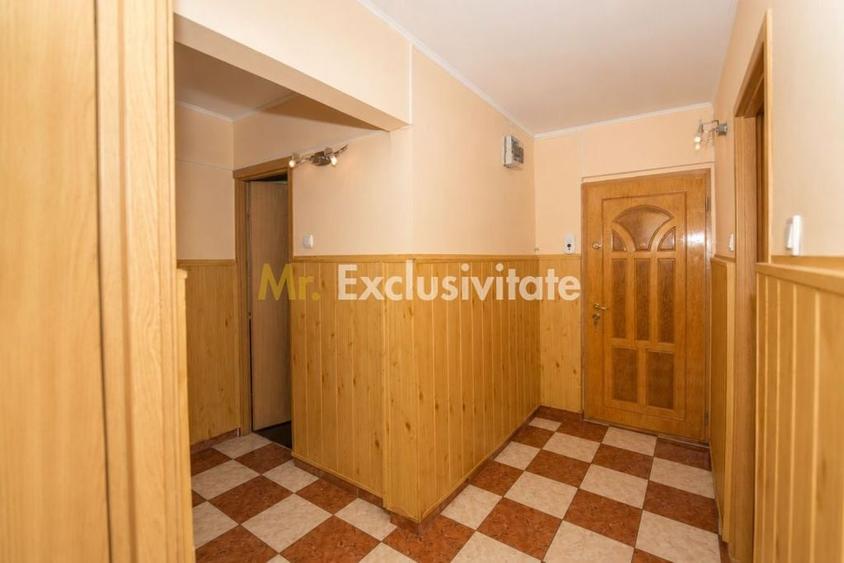 Apartament cu 3 camere decomandat în Prundu