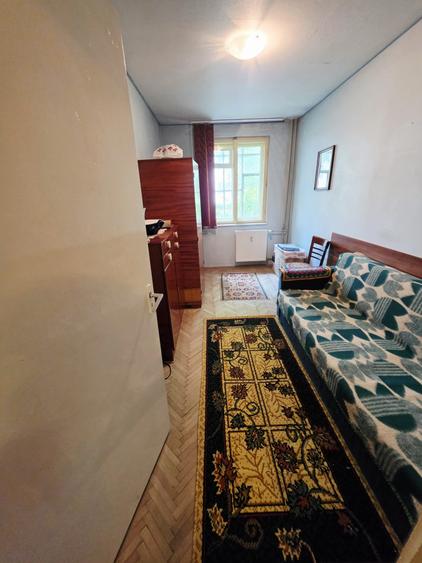 Apartament 3 camere, decomandat, parter, zona Republicii - 3