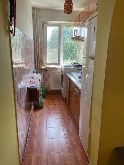 Apartament 2 camere ,zona Nord -Intrarea Polux - 7