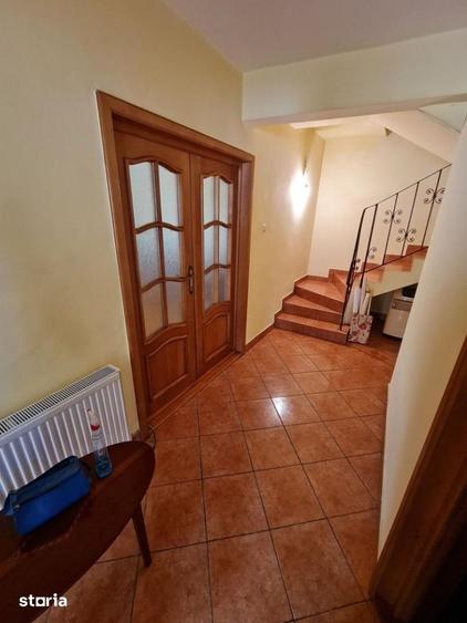 Casă cu 5 camere cu Teren 154 Mp în Central
