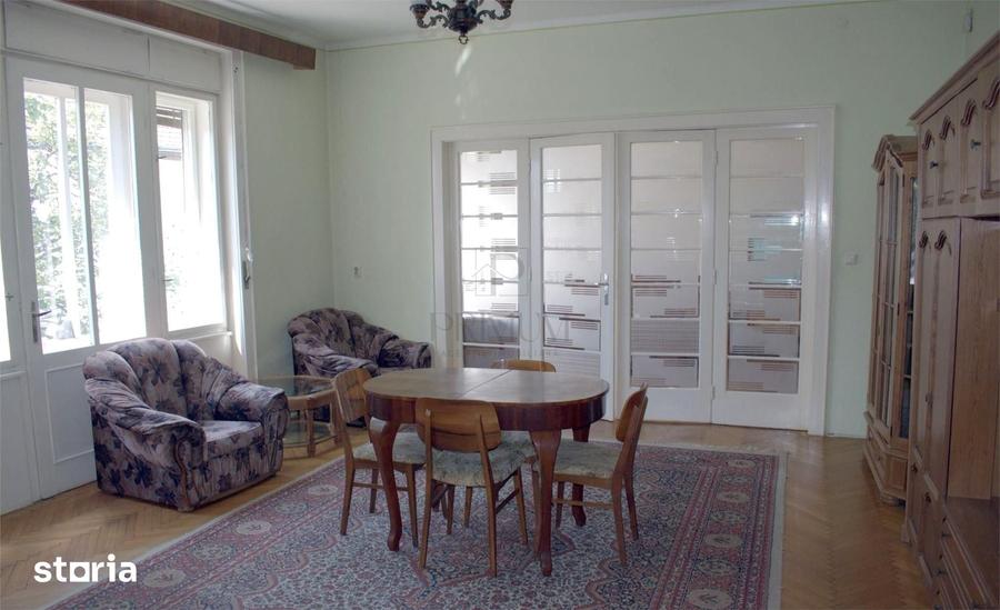Apartament cu 4 camere decomandat în Elisabetin