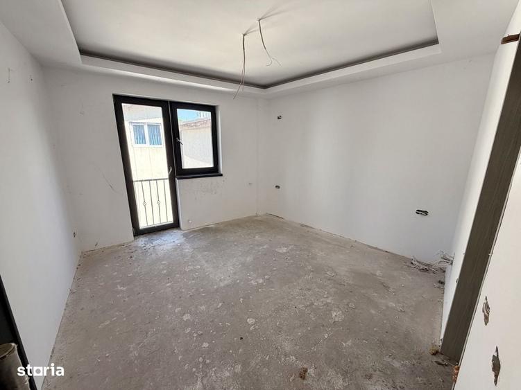 Casă cu 4 camere în Vitan