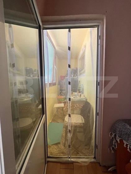 Apartament cu 3 camere, decomandat, zona micro 3 - 4