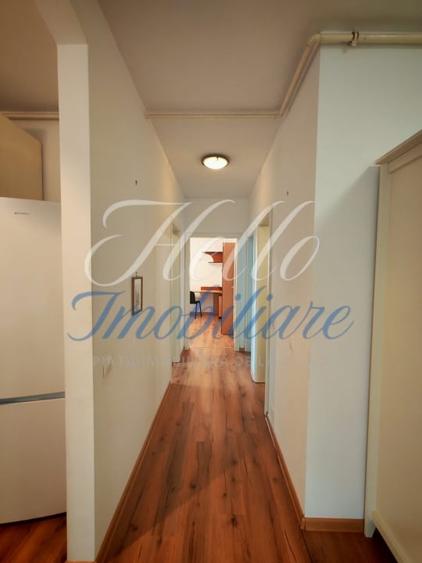 Apartament cu 3 camere semidecomandat în Zorilor