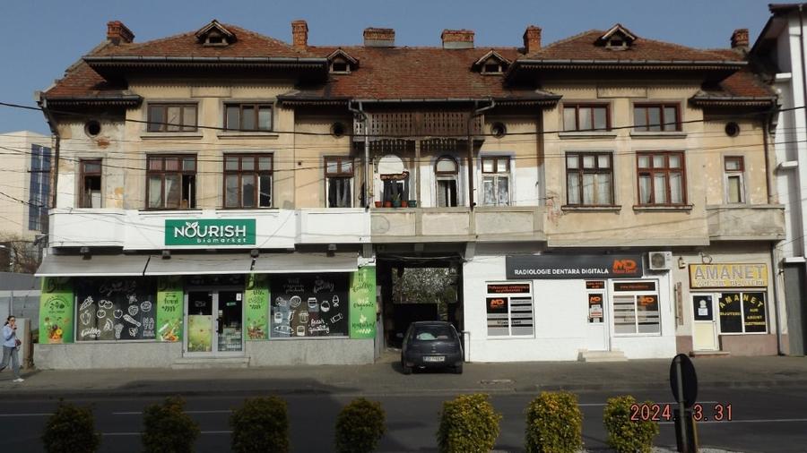 Casă individuală cu 5 camere cu Teren 1297 Mp în 1 Mai