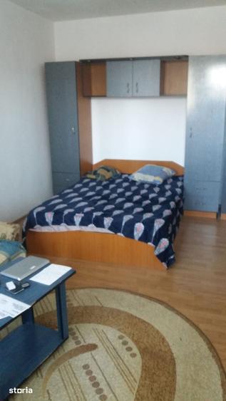 Garsonieră decomandată în Vitan