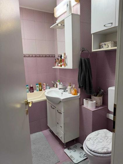 Apartament cu 3 camere decomandat în Alfa