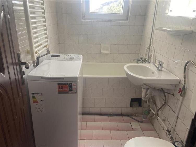 Apartament cu 2 camere decomandat, mobilat în Sud