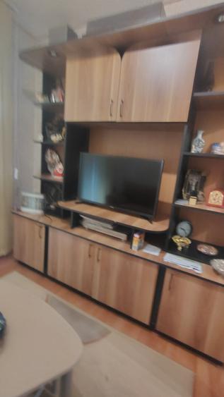 Apartament cu 4 camere decomandat, mobilat în Balada