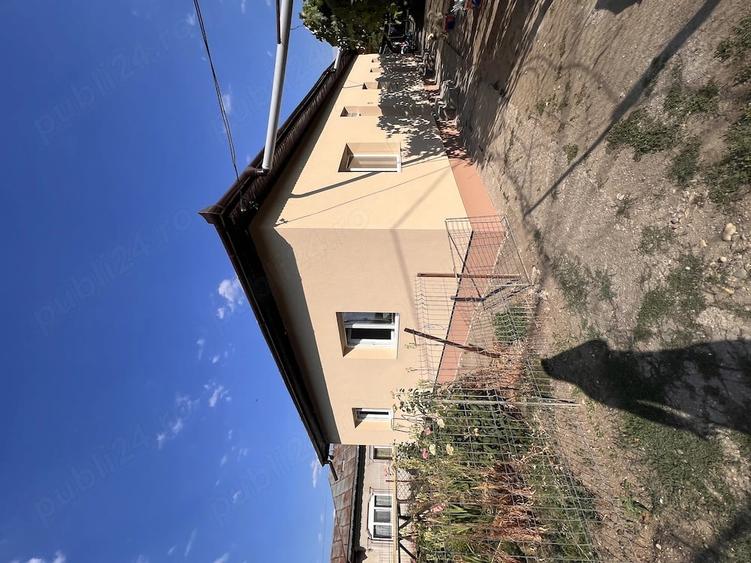 Casă cu Teren 5000 Mp în Bolintin-Deal