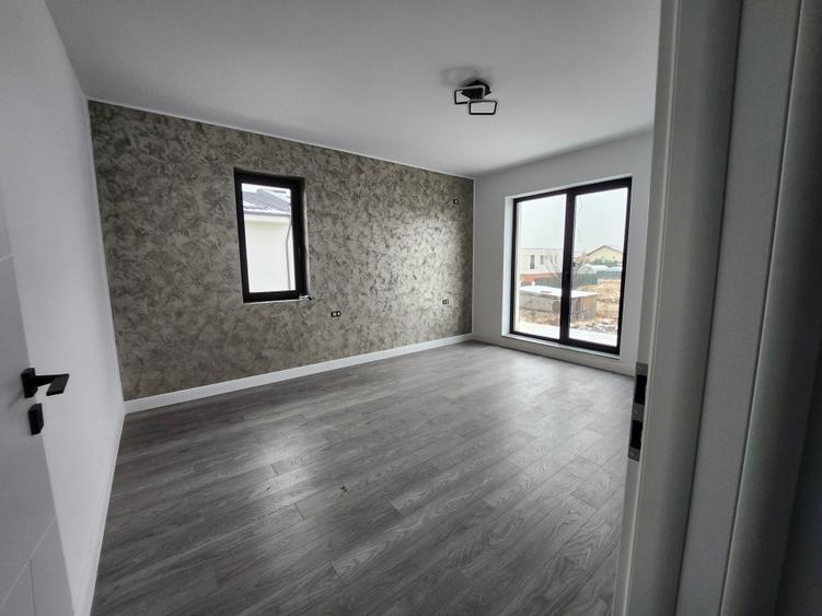 Duplex cu 4 camere cu Teren 275 Mp în Corbeanca