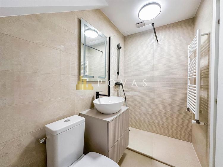 Duplex cu 5 camere semidecomandat cu Canalizare în Pipera