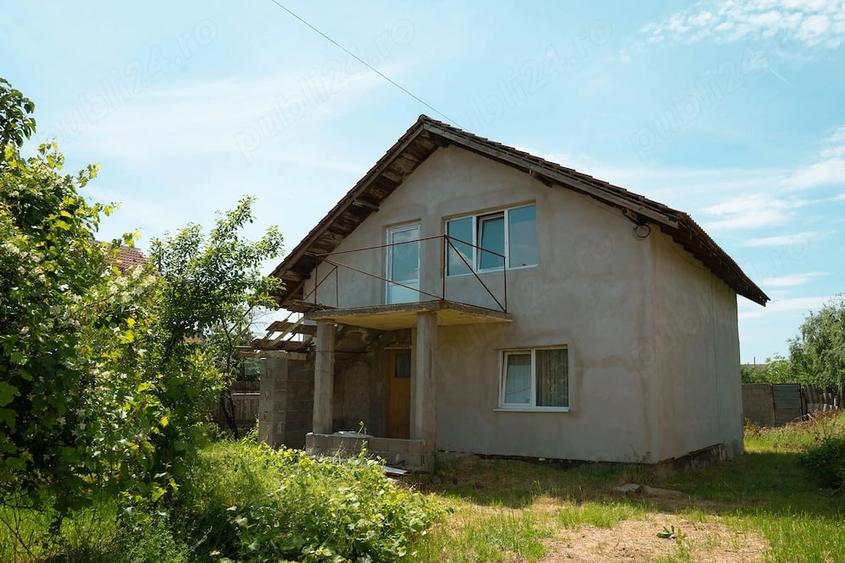 Casă cu Teren 500 Mp în Central