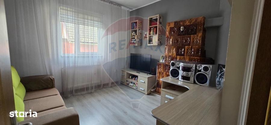 Casă cu 6 camere cu Teren 700 Mp în Central