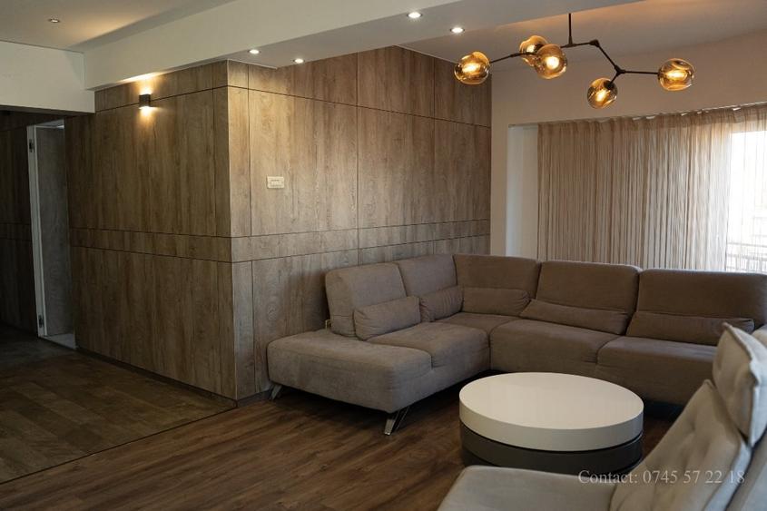Apartament cu 3 camere decomandat în Răcădău