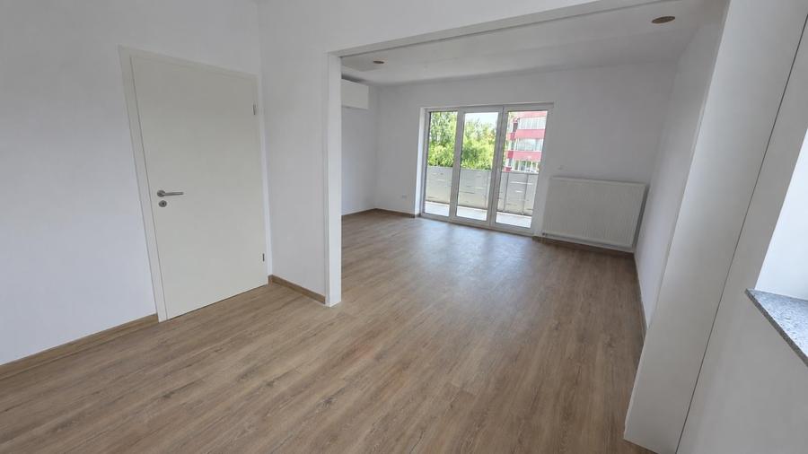 Apartament cu 2 camere decomandat în Avantgarden