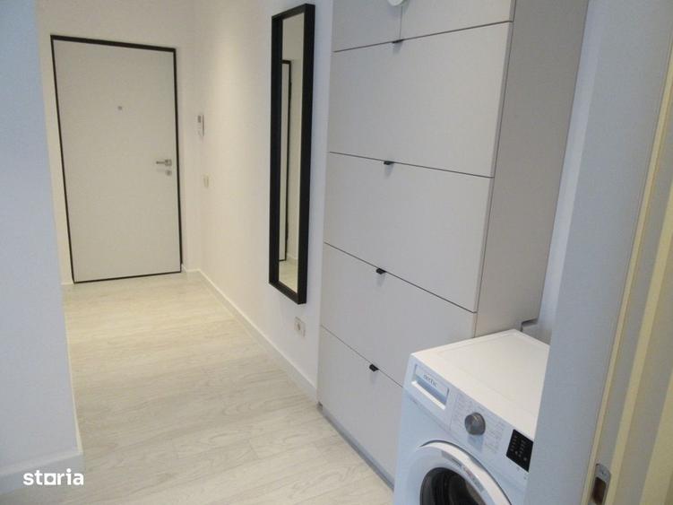 Apartament cu 3 camere semidecomandat, mobilat în Fundeni