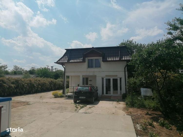Casă cu 4 camere în Săftica