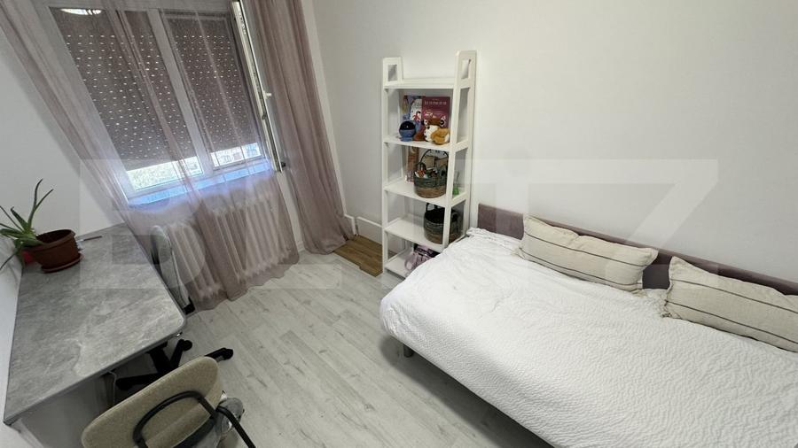 Apartament cu 3 camere decomandat, mobilat în 22 Decembrie