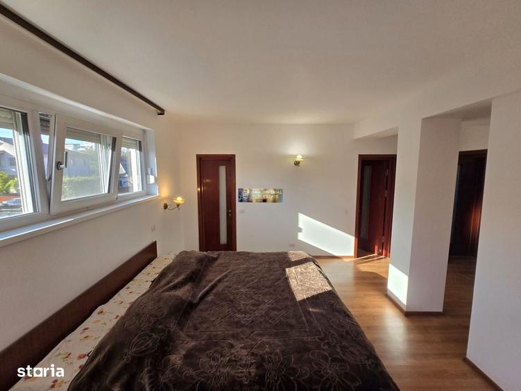 Casă cu 4 camere în Central