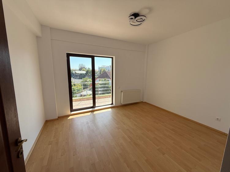 Apartament cu 2 camere decomandat în Sud