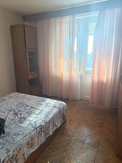 Apartament cu 3 camere decomandat în Ultracentral