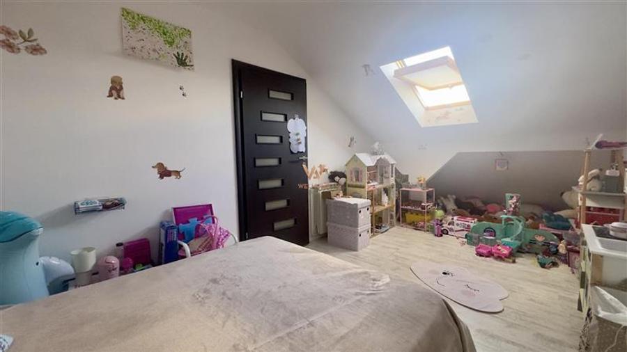Apartament cu 3 camere nedecomandat în Lazaret