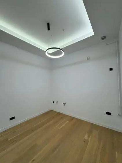 Apartament cu 3 camere decomandat în Floreasca