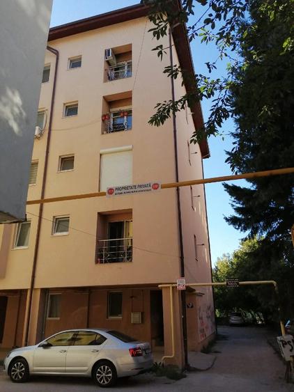 Garsonieră decomandată în 1 Mai