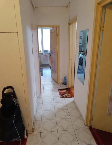 Apartament cu 3 camere circular în Astra