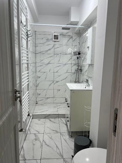 Apartament cu 2 camere semidecomandat, mobilat în Ultracentral