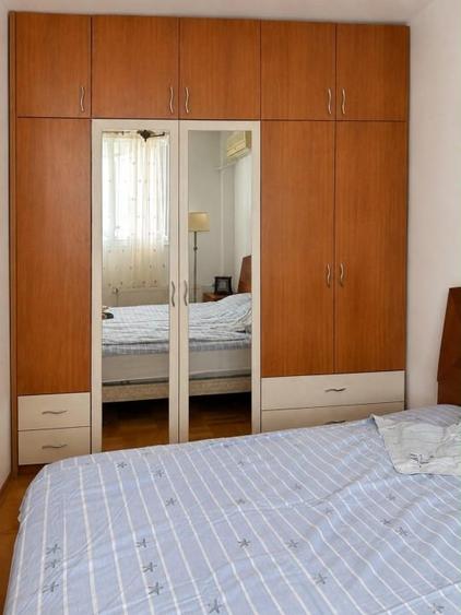 Apartament cu 3 camere semidecomandat în Obor