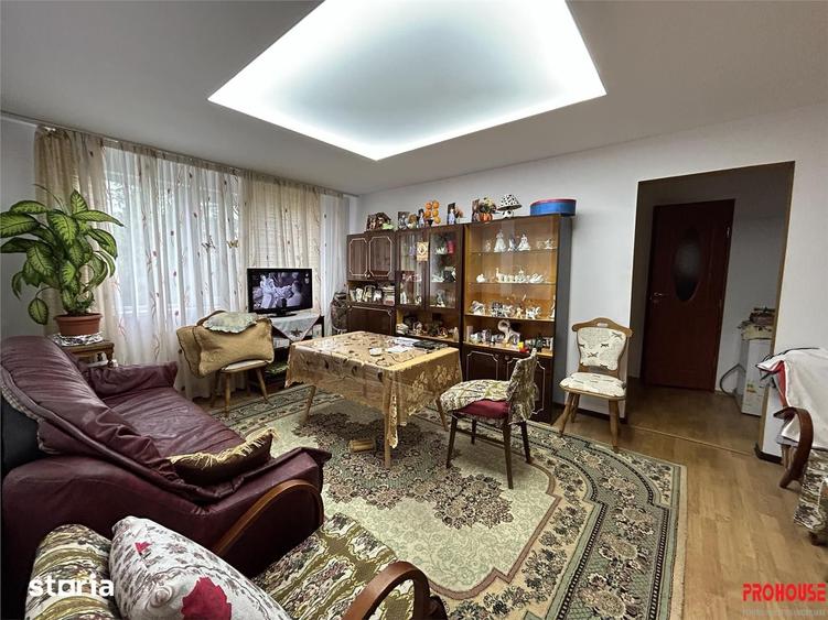 Apartament cu 3 camere semidecomandat în Republicii