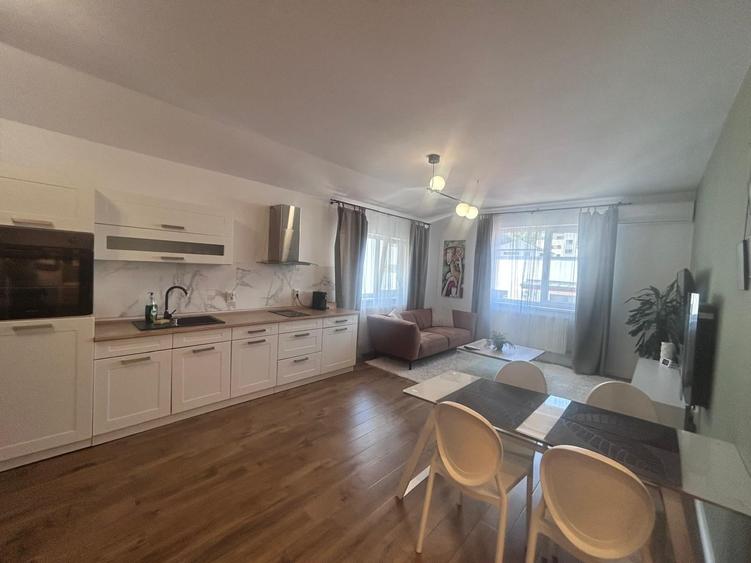 Apartament cu 2 camere semidecomandat în Florești