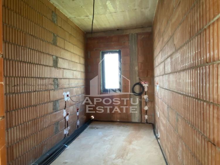 Casă individuală cu 5 camere cu Teren 1330 Mp în Urseni