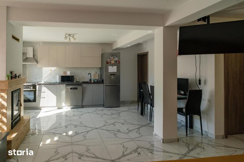 Casă cu 4 camere cu Teren 600 Mp în Borhanci
