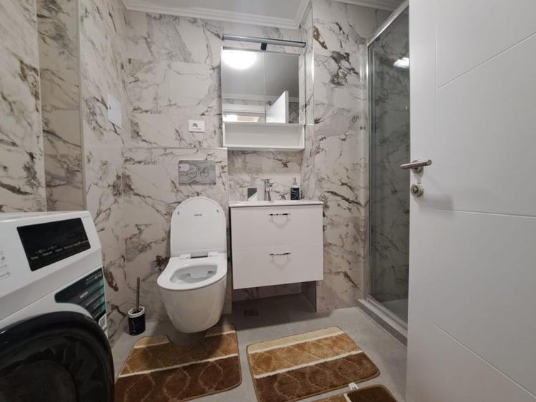 Apartament cu 3 camere decomandat, mobilat în Energia