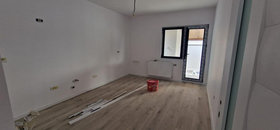 Casă individuală cu 5 camere cu Canalizare în Lumina
