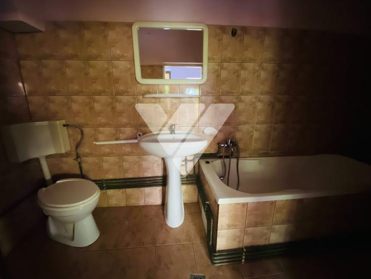 Casă individuală cu 3 camere cu Canalizare în Turnișor