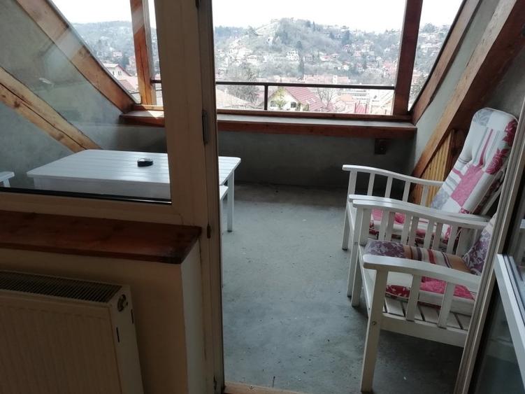 Apartament cu 3 camere semidecomandat în Ultracentral