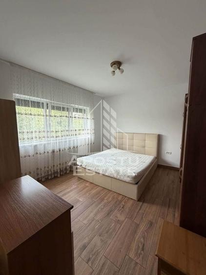 Apartament cu 2 camere semidecomandat, mobilat în Ghiroda