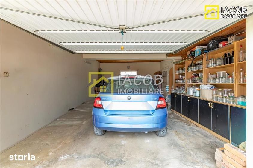 Casă cu 4 camere decomandat cu Teren 3762 Mp în Coman